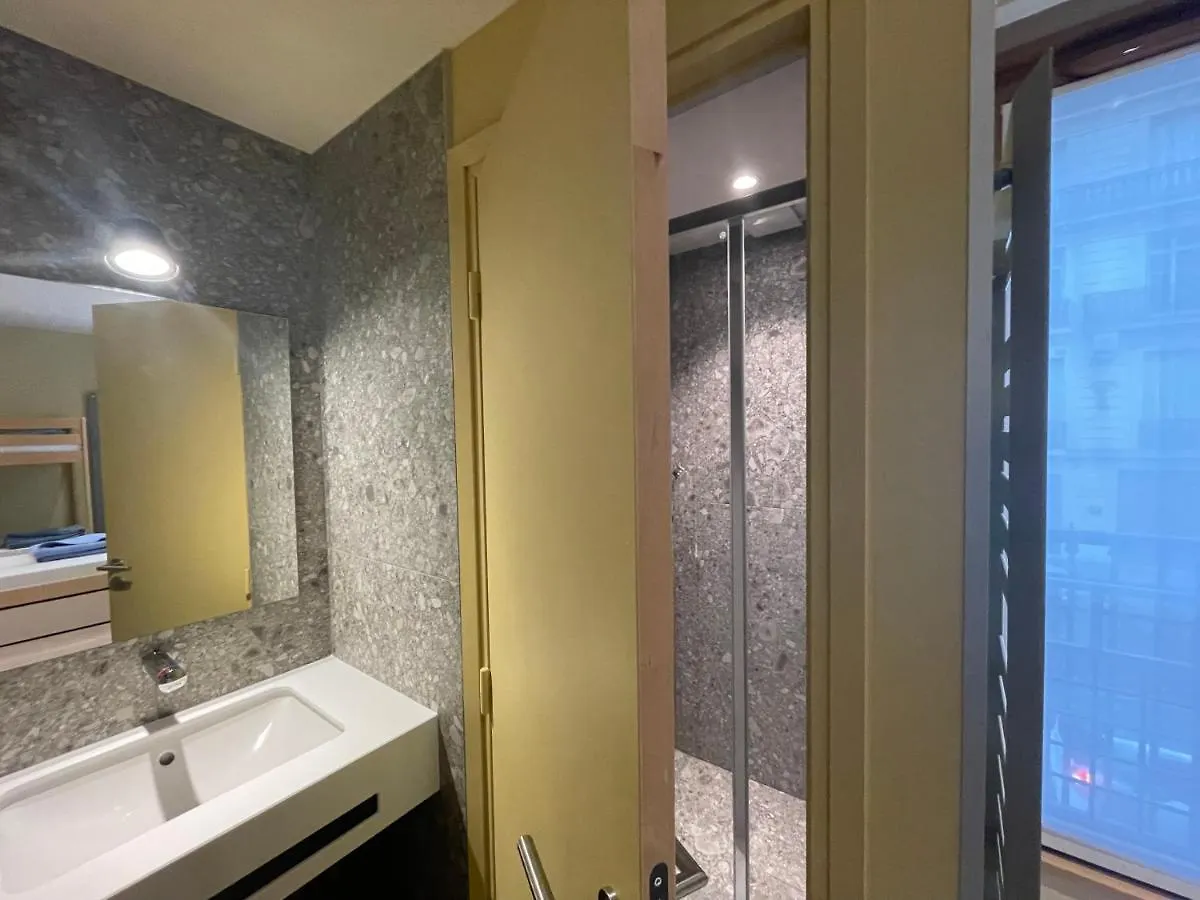 Hostel Adveniat Paris