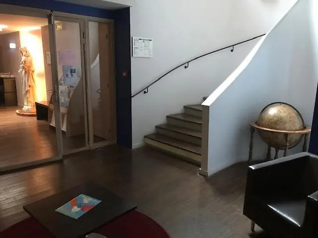 شباب أدفينيات