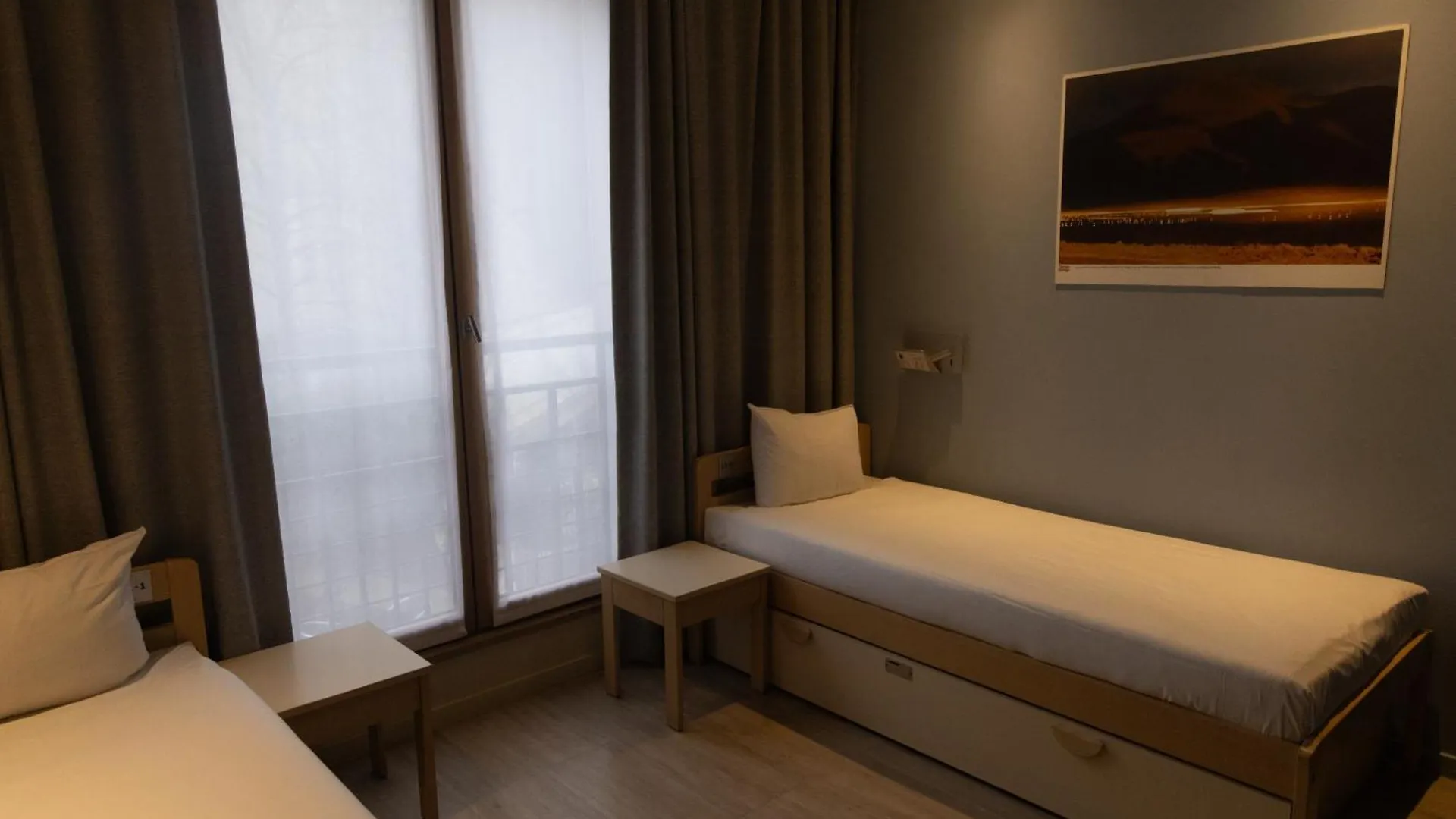 Adveniat Hostel Paris