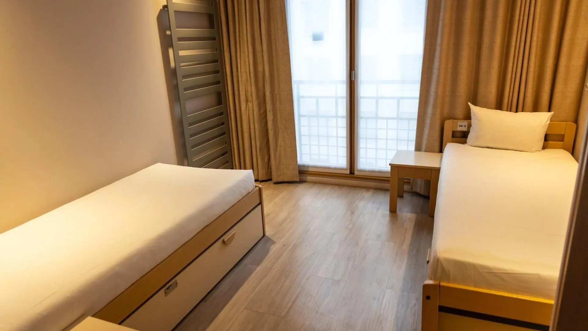 Adveniat Hostel Paris