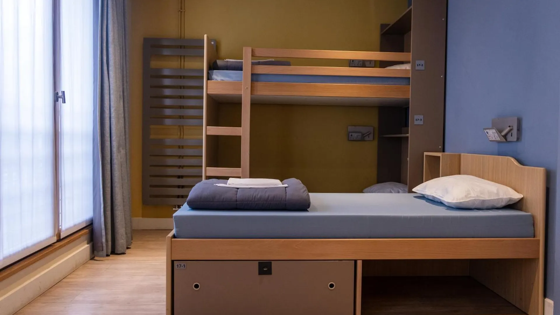Adveniat Hostel *